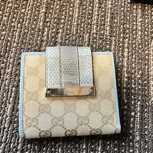 Gucci Beige and Silver Women's Wallet